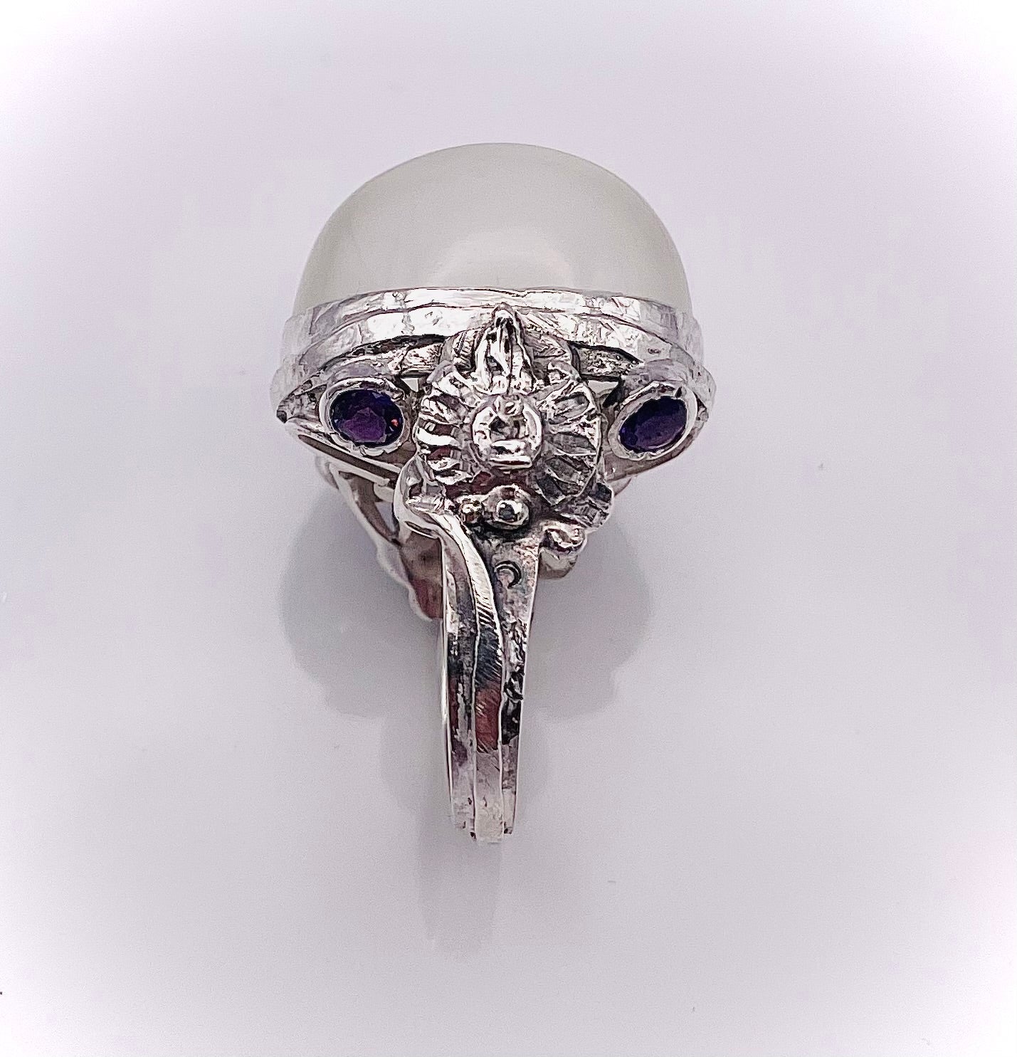 Moonstone ring ‘sacred garden’