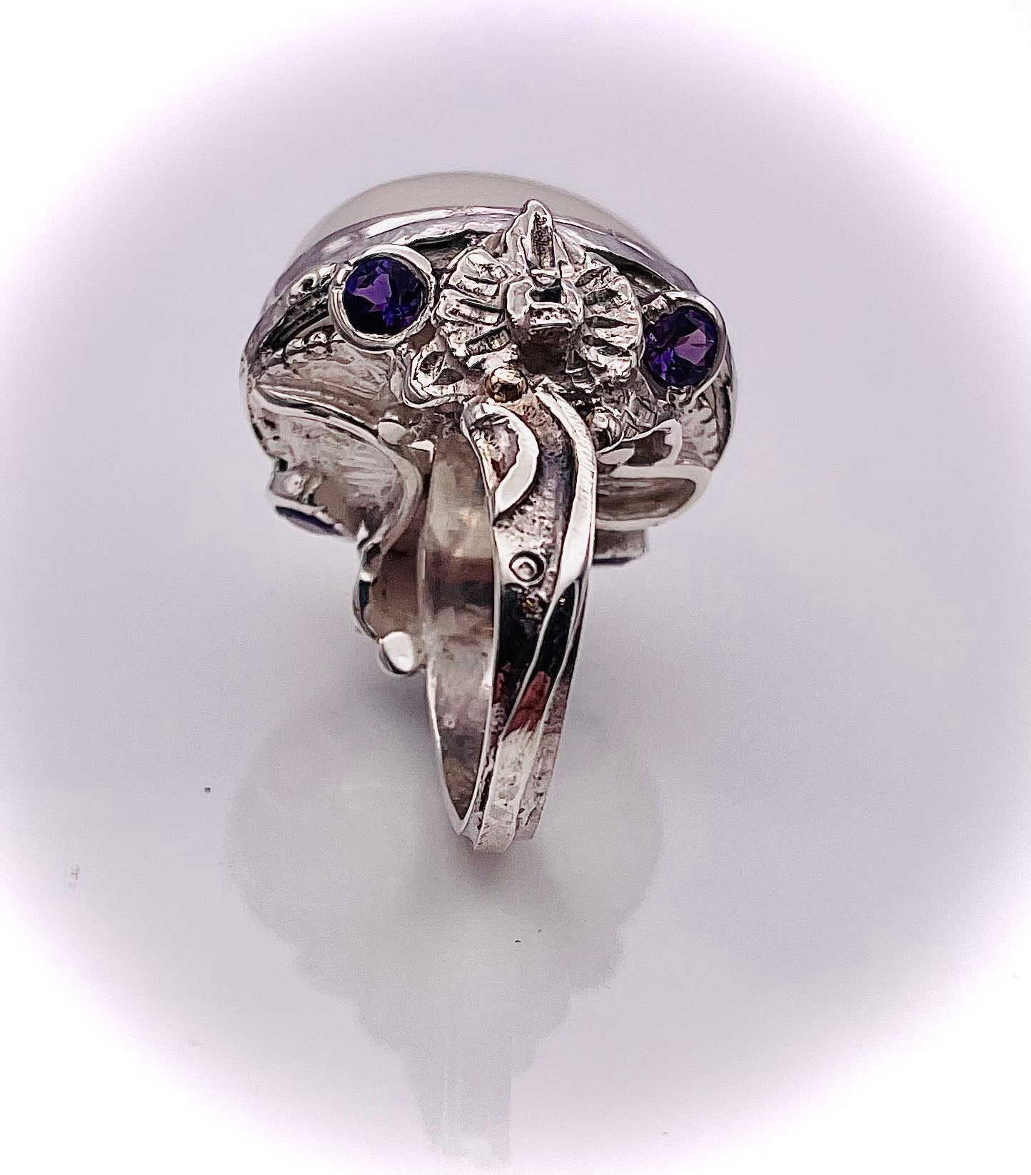 Moonstone ring ‘sacred garden’
