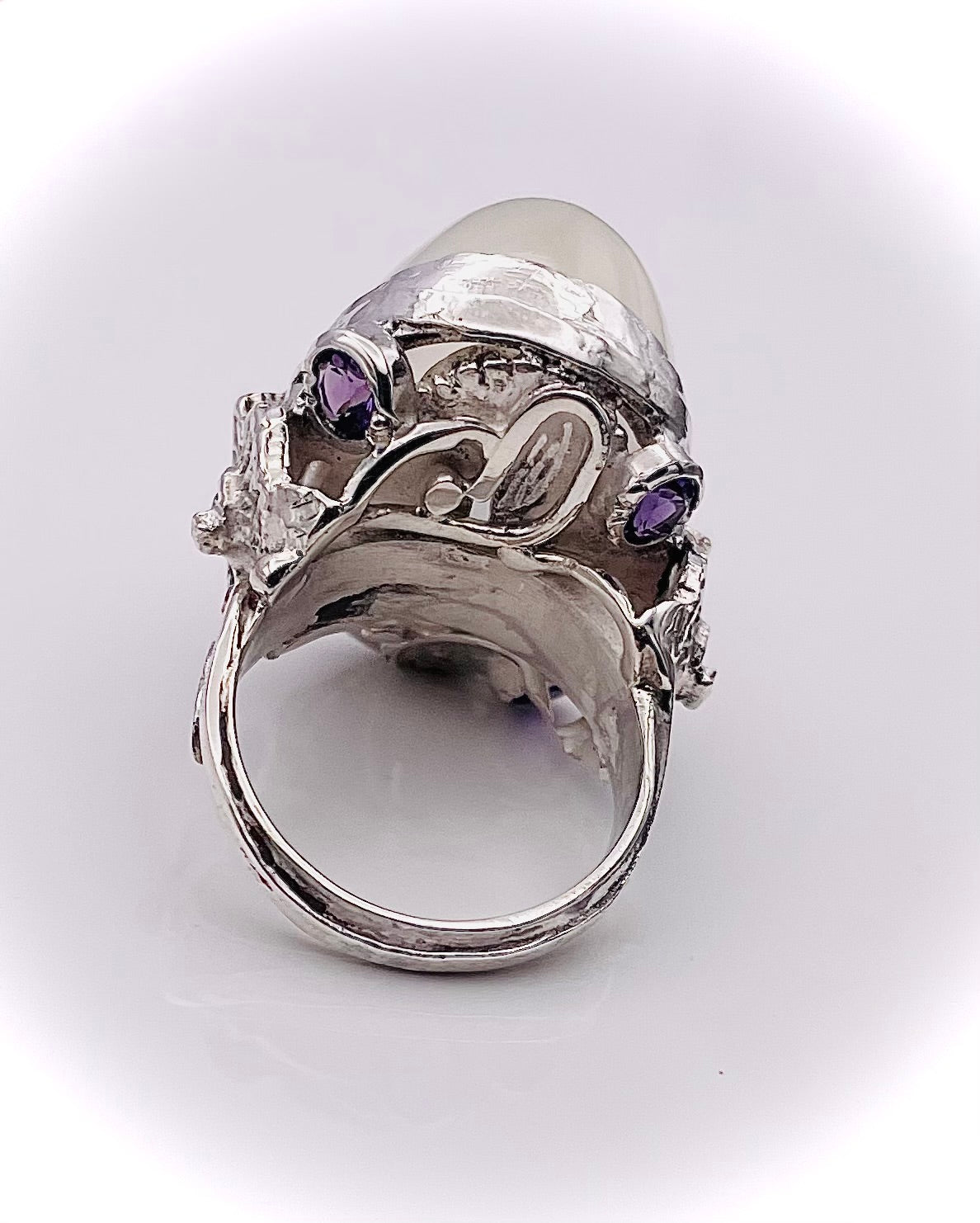 Moonstone ring ‘sacred garden’