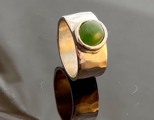 ‘Lucky 1’. Nephrite jade ring