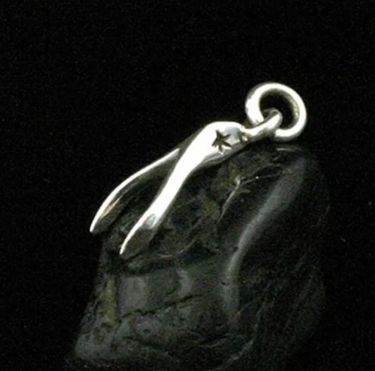 Skulpt Wishbone Pendant