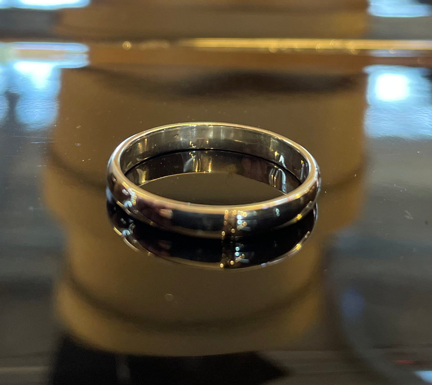 3mm D shape 9 carat white gold wedding ring